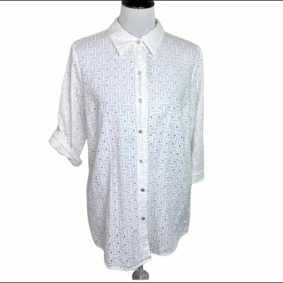 White OX white eyelet button down‎ top - Picture 1 of 7